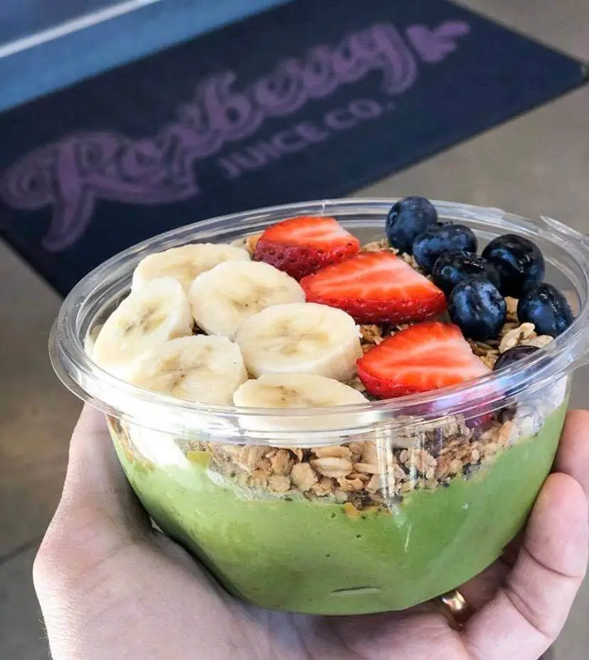 Roxberry Juice Co is one of my go-to restaurants in Provo when I want a healthy snack