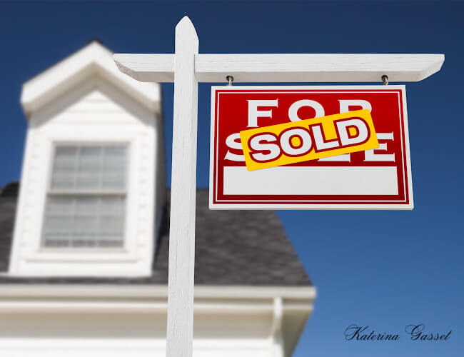 Image showing a home in Provo Utah with a For Sale sign being replaced with a Sold sign. Image created by Katerina Gasset, owner of the Move to Provo website