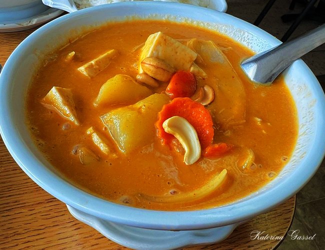 Massaman Curry with Tofu served at Thai Neighbor Cuisine 1 located in Utah County- one of the best Thai restaurants in Provo Utah serving authentic Thai cuisines. Photo by Katerina Gasset of the Gasset Group Real Estate Team- restaurant reviewer of the Move to Provo Utah website…